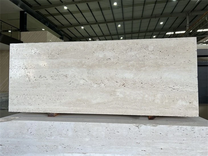 กระเบื้องปูพื้น Navona Travertine ไม่มีการเติม Vein Vut